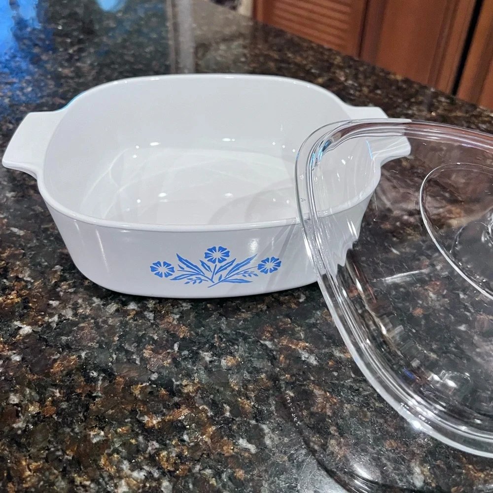 Vintage Corning Ware Blue Cornflower P-82-B 1.5 Pint Saucepan with Lid